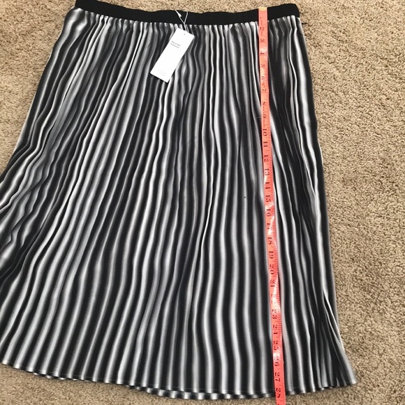 NWT! Eileen Fisher PL black/Brown pleated skirt - Picture 6 of 6